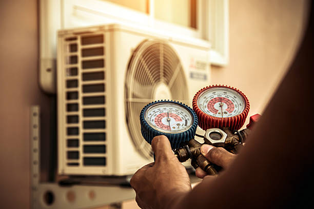 Professional Ductwork Repair technician working in Annandale, VA